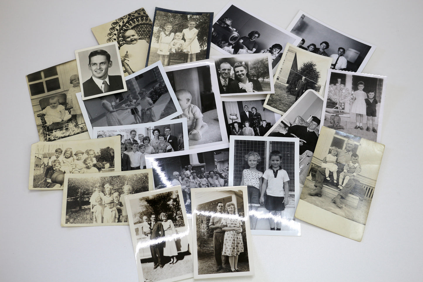 25 Vintage Black & White Photos – Random Selection