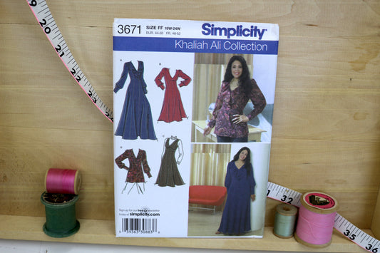 Simplicity Womens Petite Dress, Jumper or Tunic Sewing Pattern size FF 18W-24W
