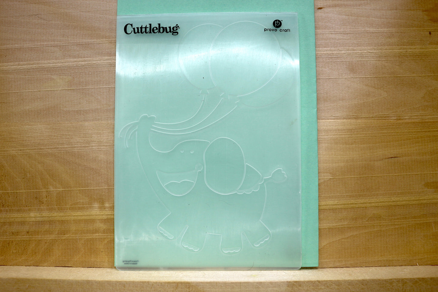 Cuttlebug / Provo Craft Embossing Folder – Elephant with Balloons