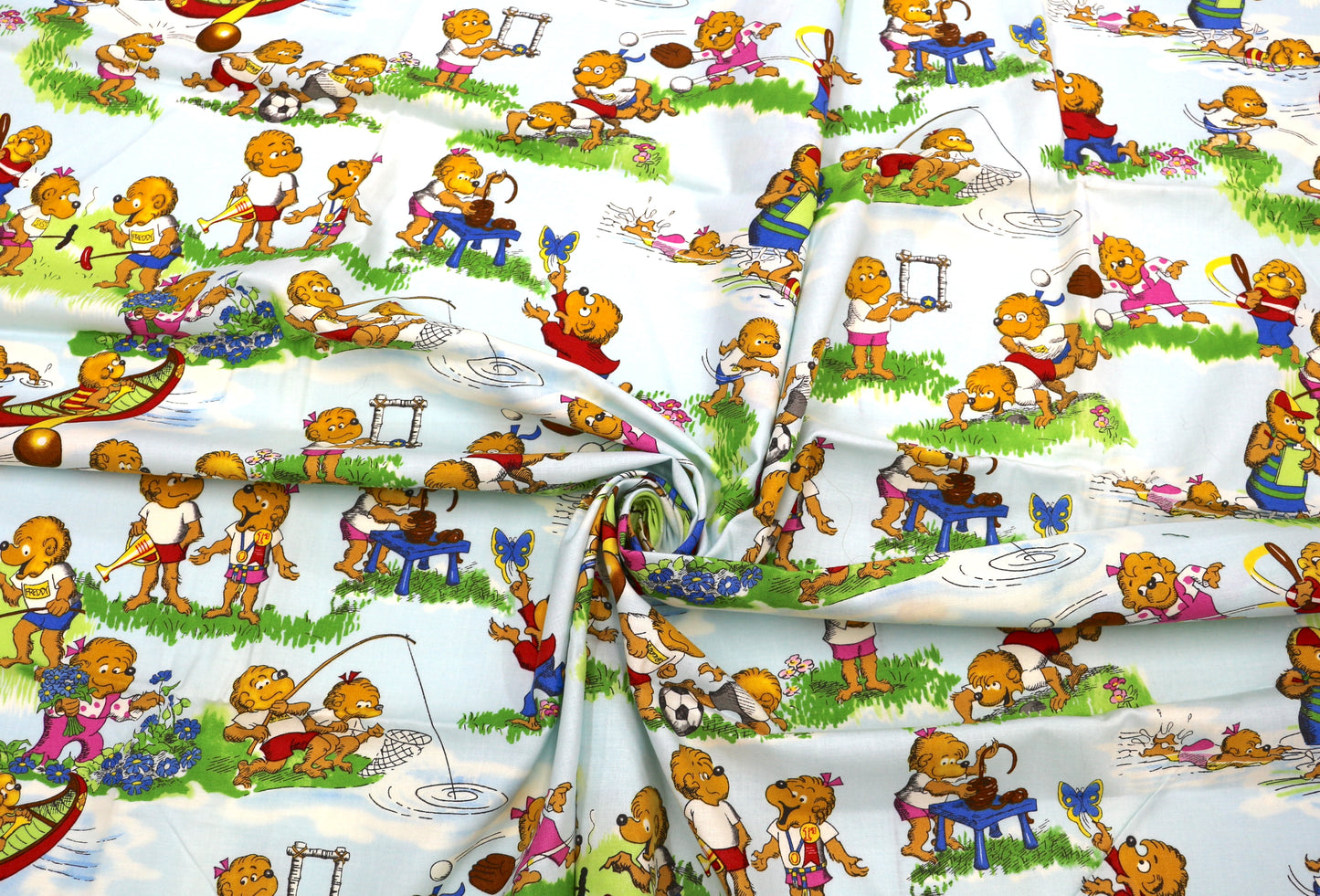 Vintage Berenstain Bears Outdoor Activities Fabric – 1 Yard