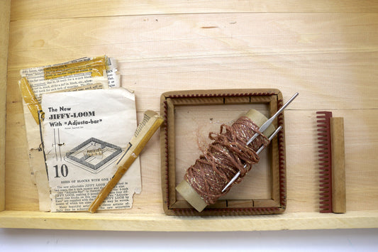 🧶 Vintage Jiffy-Loom with Adjusta-Bar – Original Instructions & Tools