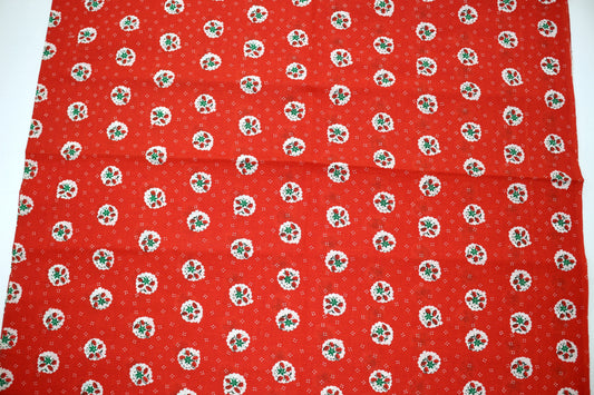 “Holly Wreath Dots” Cotton Fabric – 45" x 1 Yard 🎀🌿