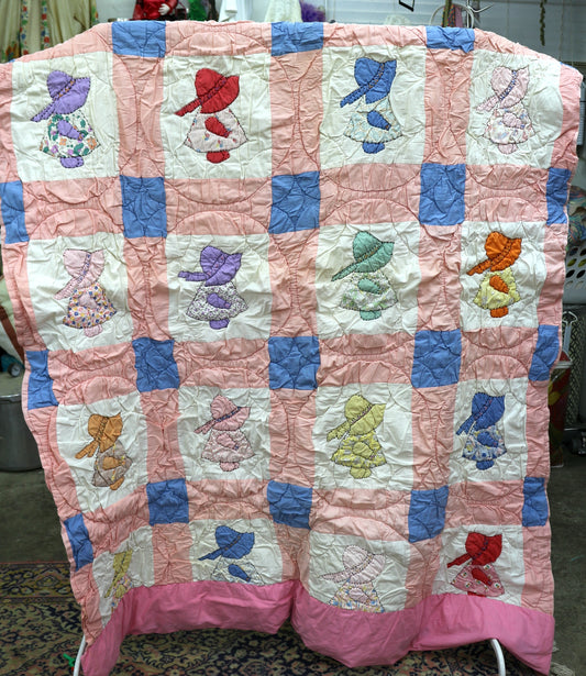 Vintage Hand-Sewn Quilt – Sunbonnet Sue Pattern – 60" x 80" 🌸🧵