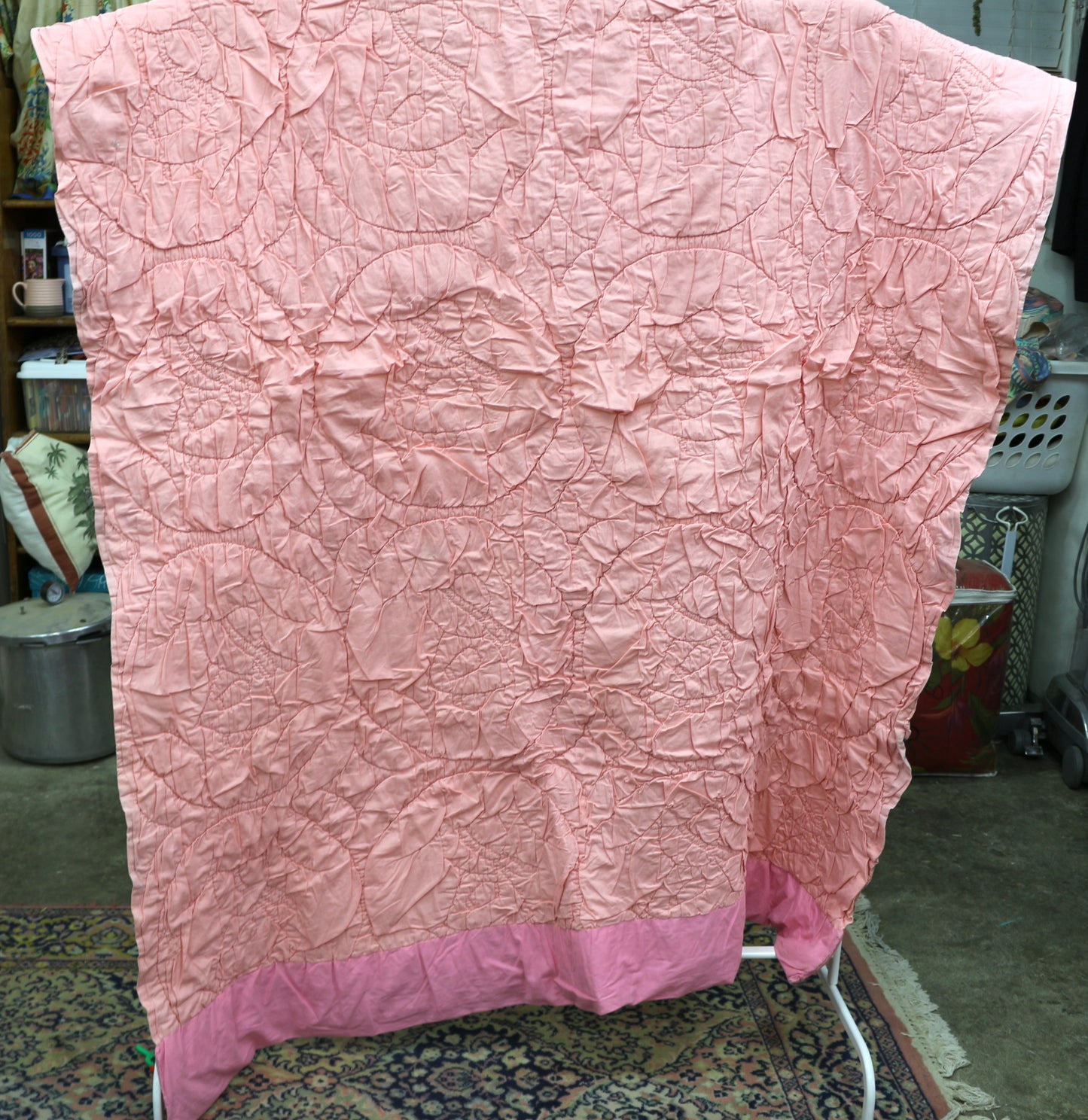 Vintage Hand-Sewn Quilt – Sunbonnet Sue Pattern – 60" x 80" 🌸🧵