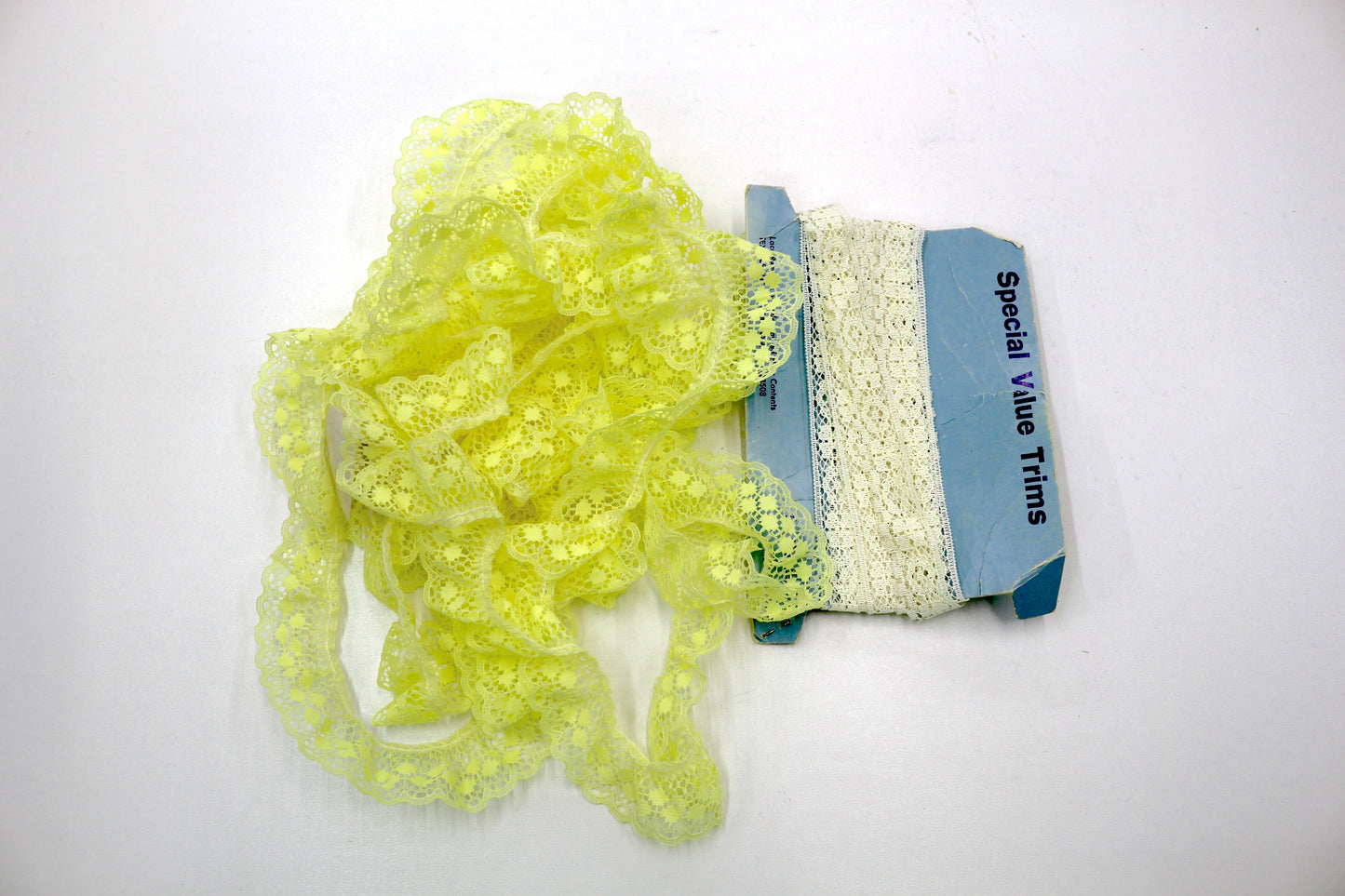 Decorative Trim – Yellow & White ✂️✨