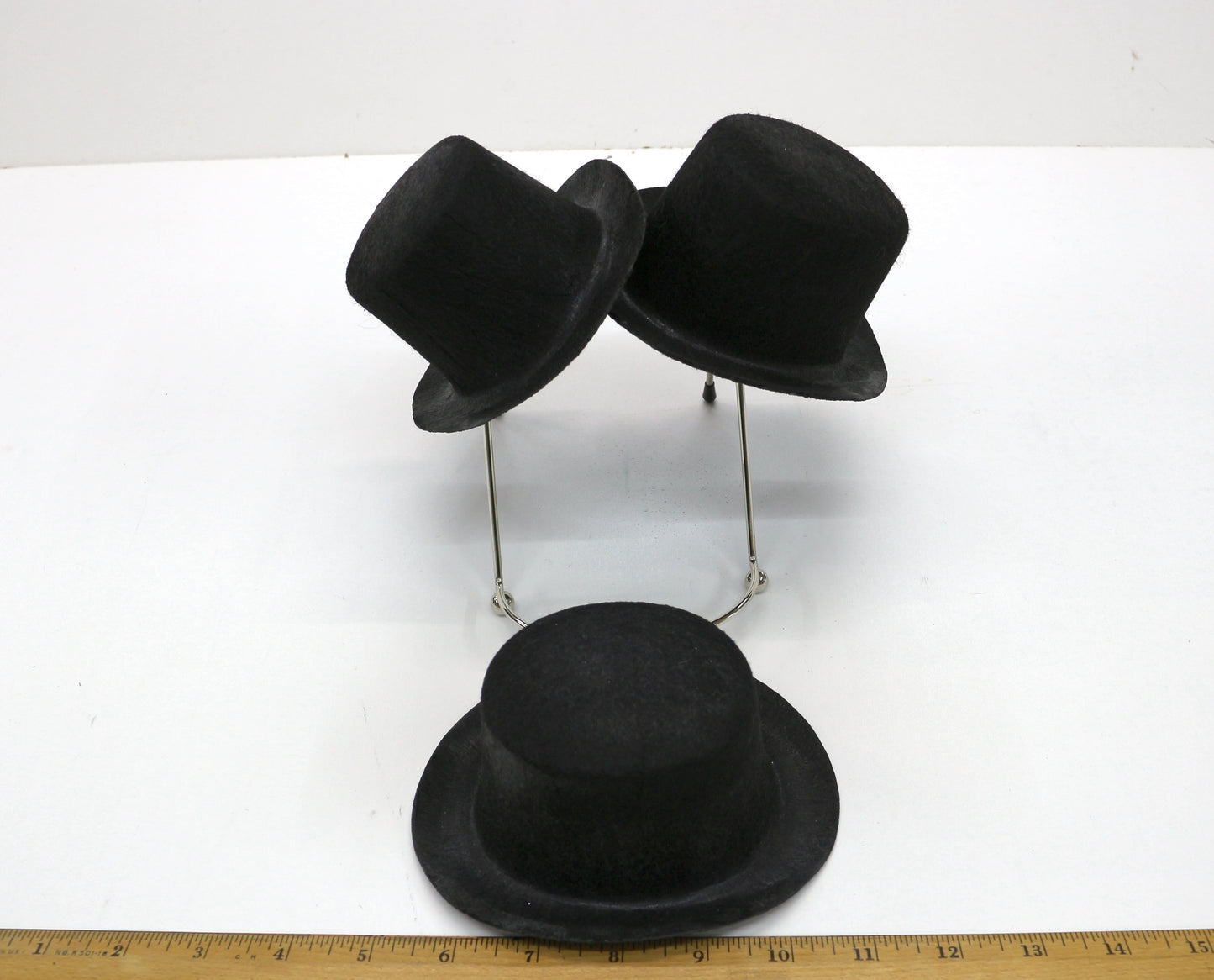 Set of 3 Mini Black Felt Top Hats 🎩