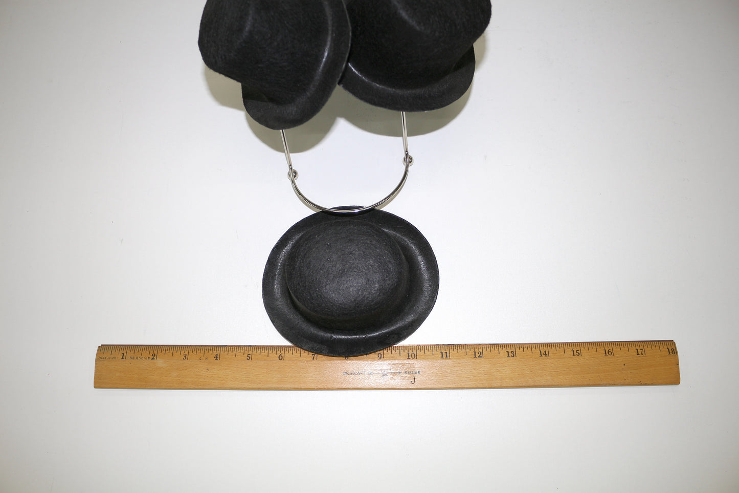 Set of 3 Mini Black Felt Top Hats 🎩