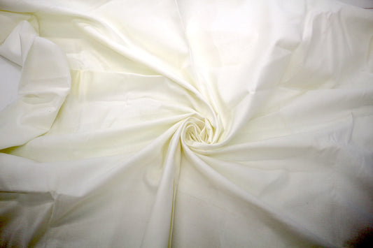 🤍 Midweight Cotton Fabric – 46" x 1.5 Yards