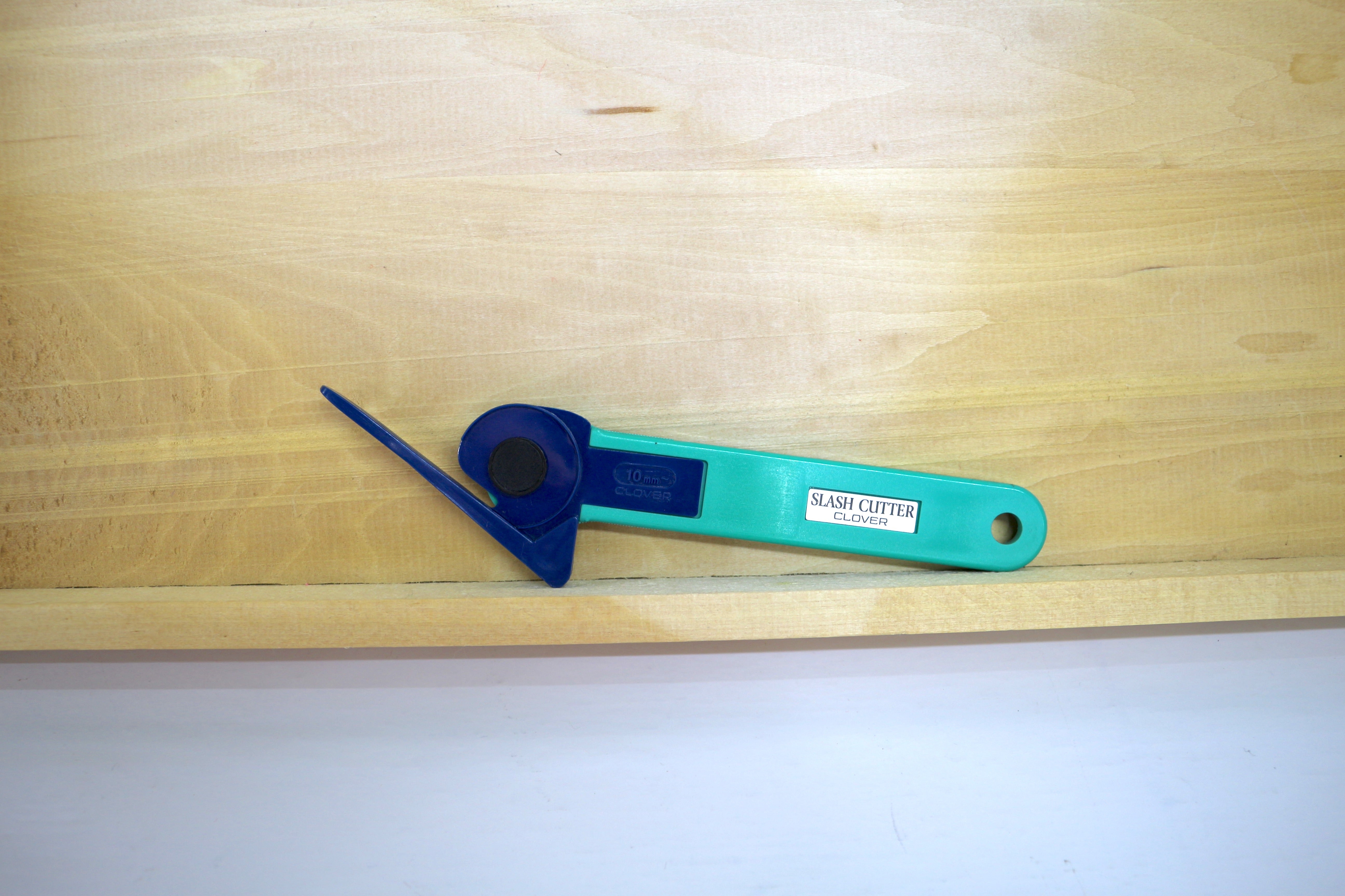 ️ Clover Slash Cutter – 10mm (No Blade Included) – Makeropolis