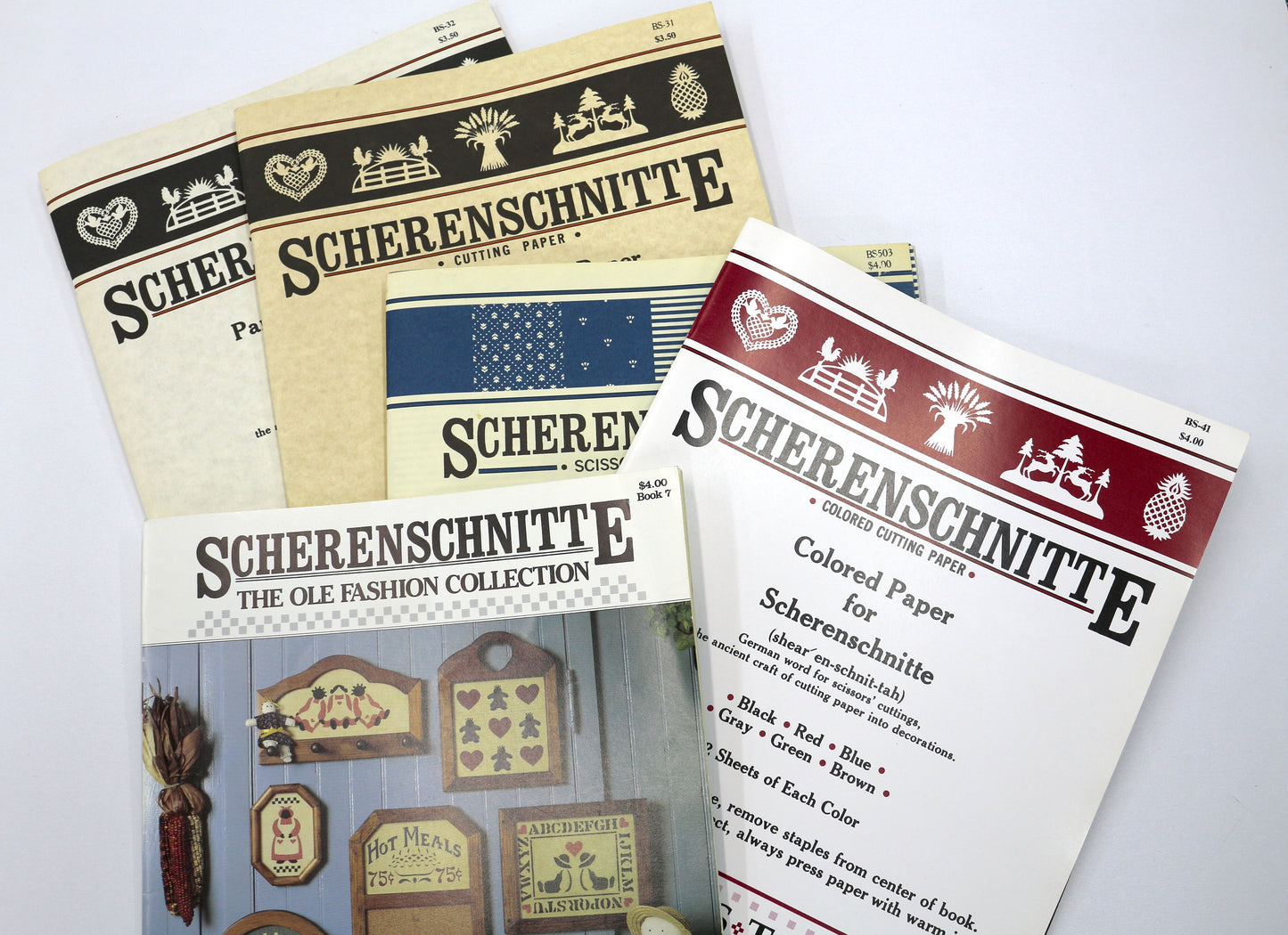 Scherenschnitte Paper Art Booklets & Colored Paper Bundle