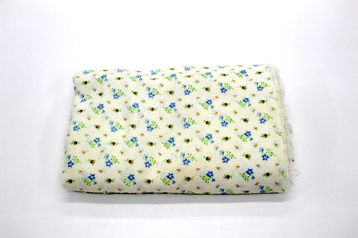 Vintage Blue Floral Flannel – 44" x 2.5 Yards (Light Staining) 💙🌼