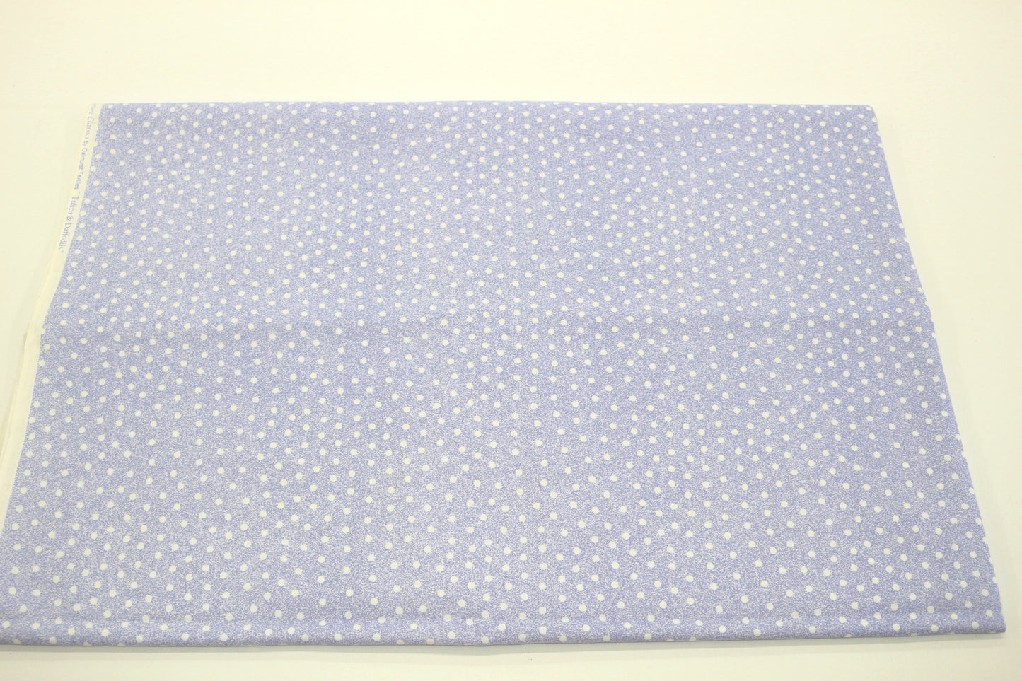 Tulips & Daffodils Dots Cotton Fabric – 45" x 3.25 Yards | Light Lavender Polka Dot