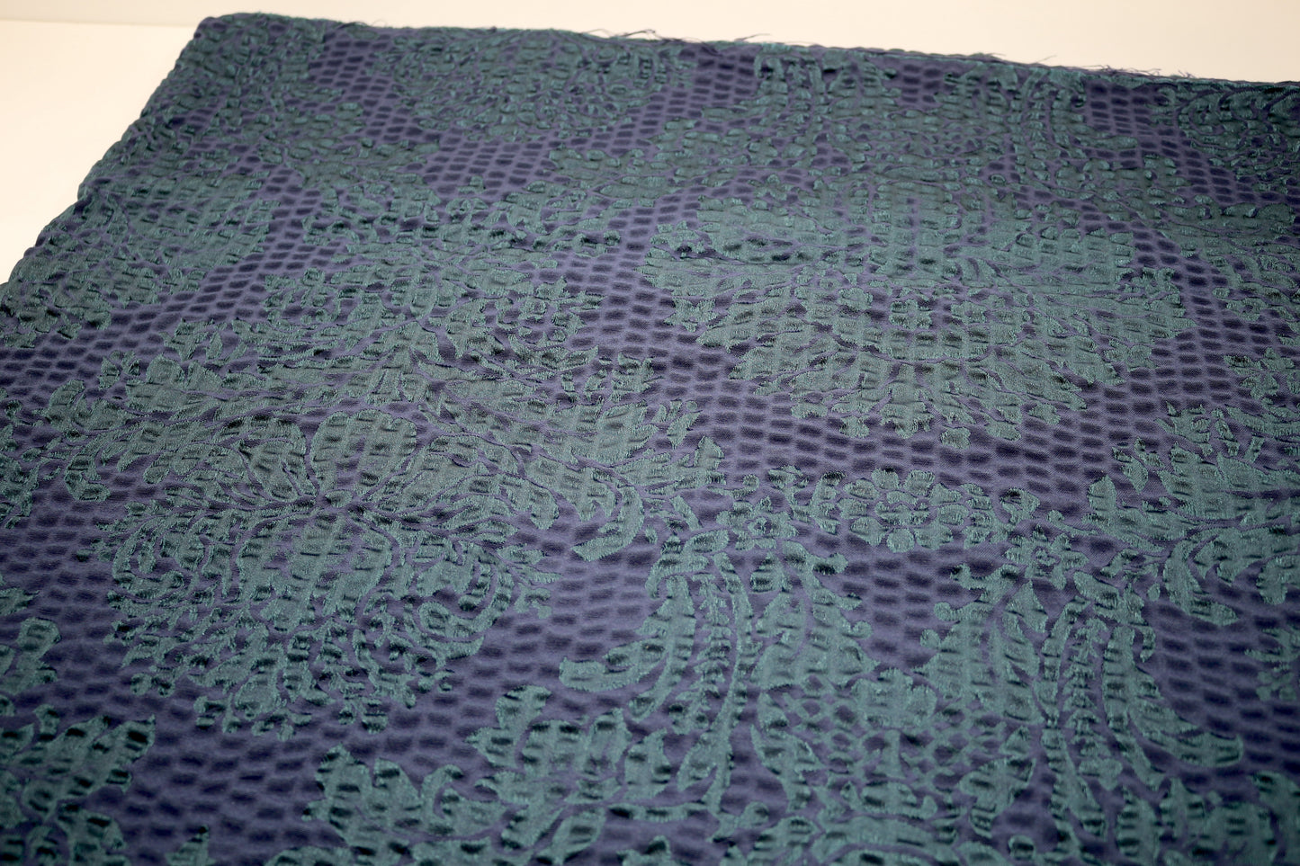 Seersucker Blend Fabric – 56" x 2.5 Yards