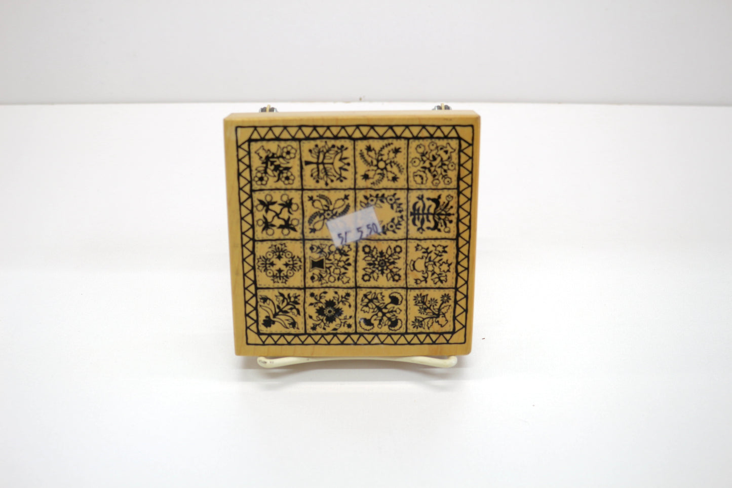 Vintage Quilt Block Rubber Stamp – Patchwork Folk Art Stamp – 4.25" Wood Mounted Stamp for Cardmaking & Journaling