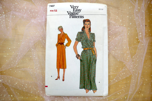 Vogue 7407 Misses' Dress Sewing Pattern 8-16