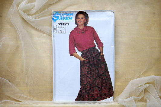 Super Saver 7071 Misses Skirt and Pullover Top Sewing Pattern size- 10-14