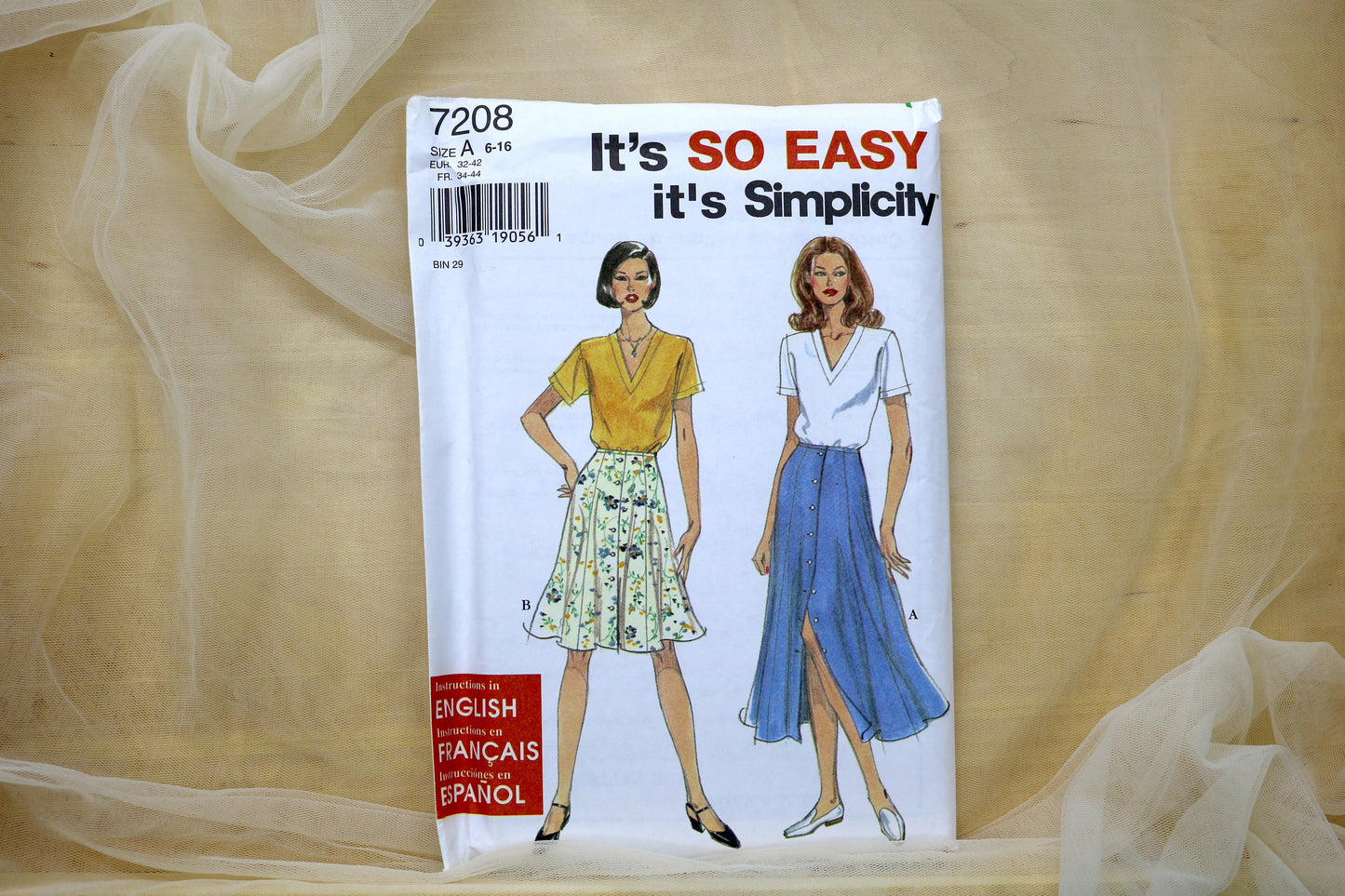 Simplicity 7208 Misses Skirt and Top Sewing Pattern size- 6-16