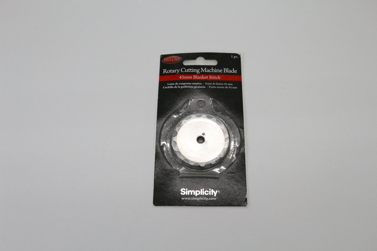 Simplicity 45mm Blanket Stitch Rotary Blade | Decorative Cutting Blade | Sewing Tool