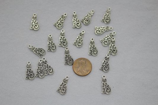 Silver Sitting Cat Charms – Antique Style Cat Pendants for Jewelry Making