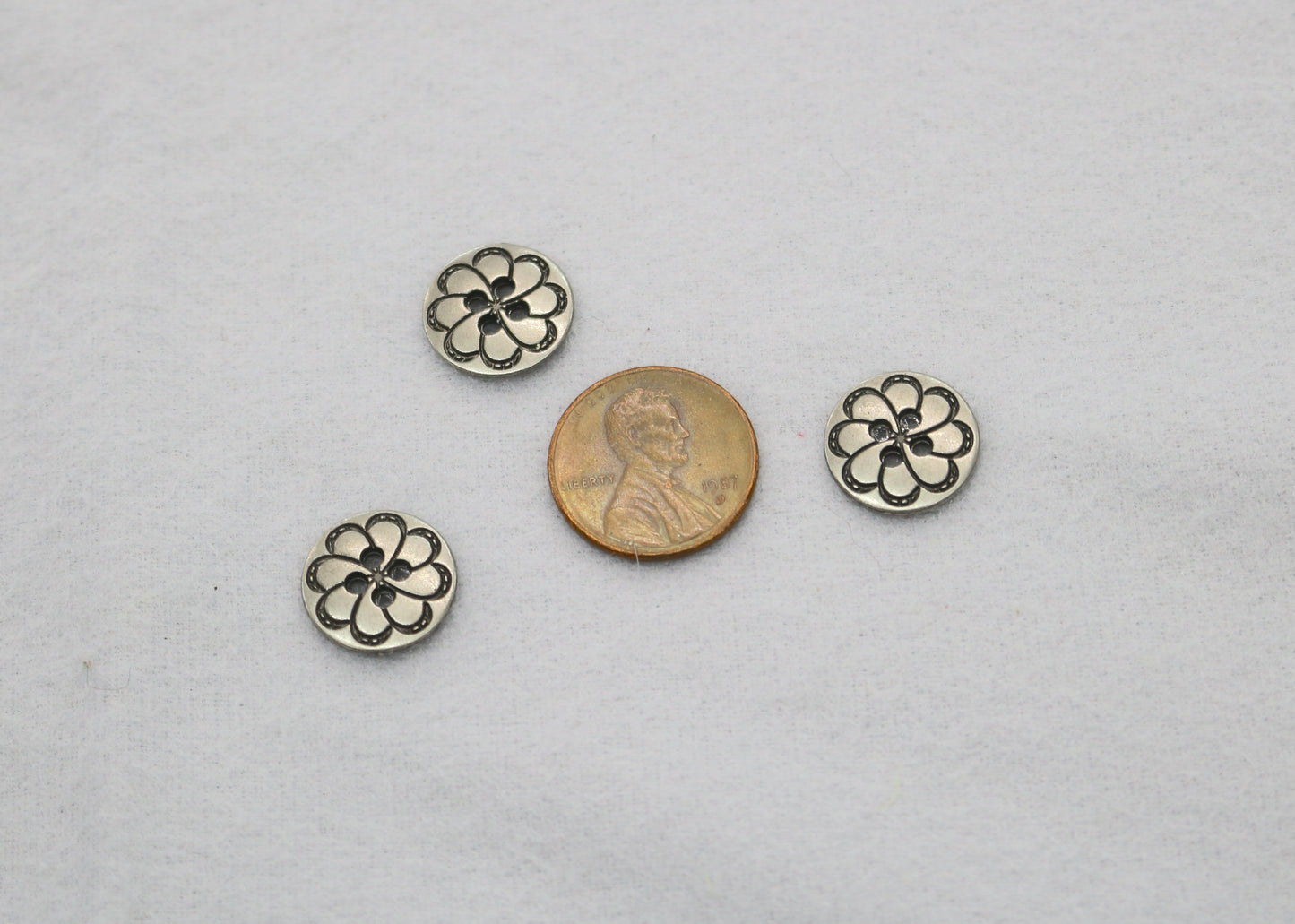 Metal Flower Buttons – 1 Pound Lot