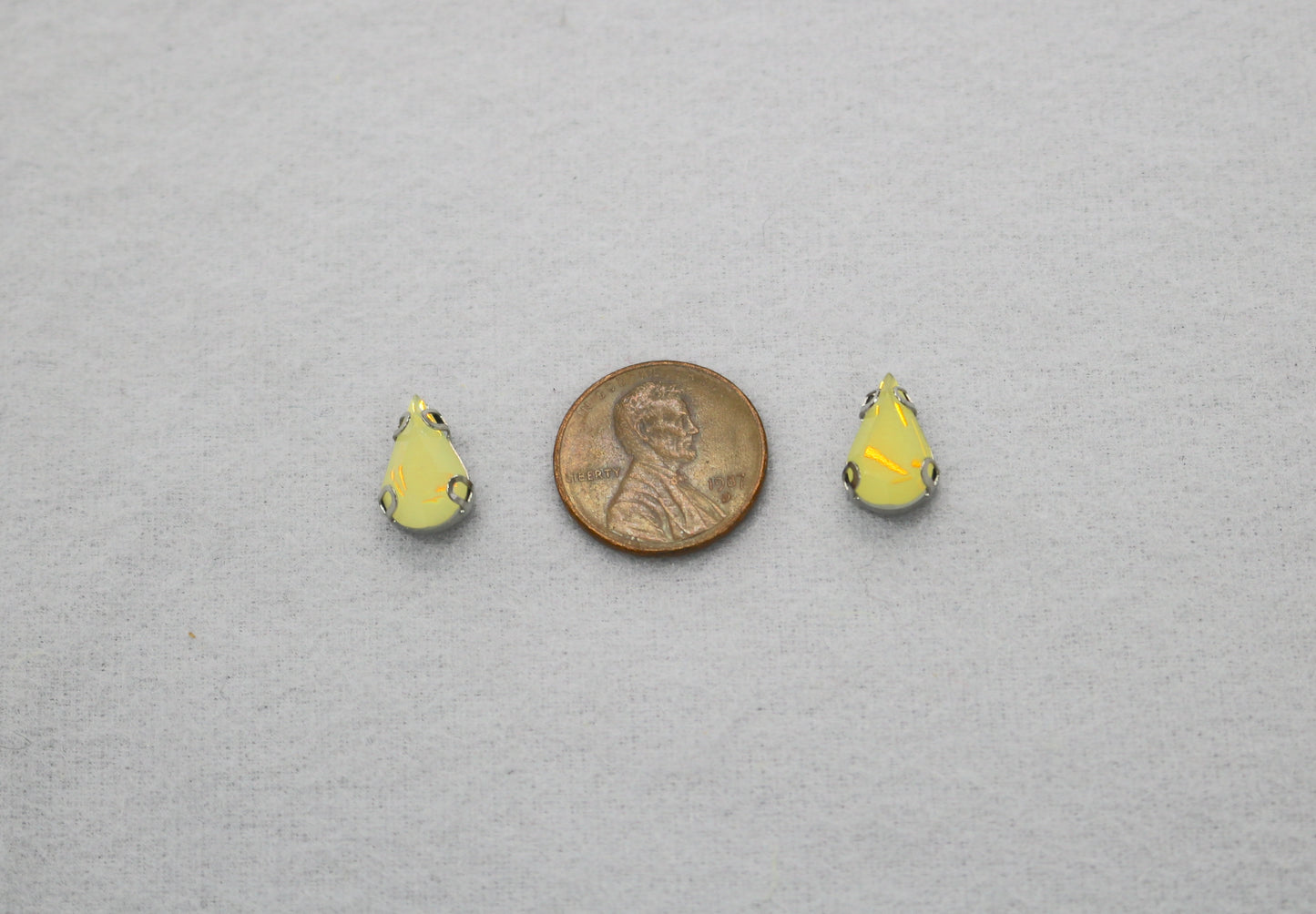 Chartreuse Sew-On Gems – Metal Settings