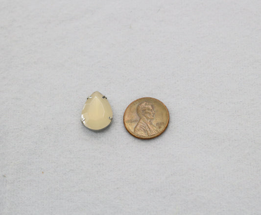 Opalescent Teardrop Sew-On Gem – Metal Setting
