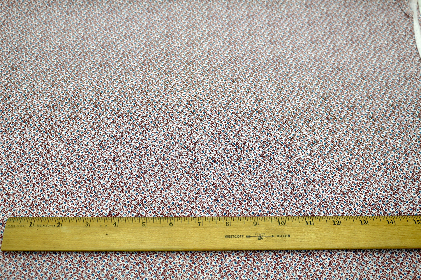 Vintage Small Flower Design Cotton Fabric 43"