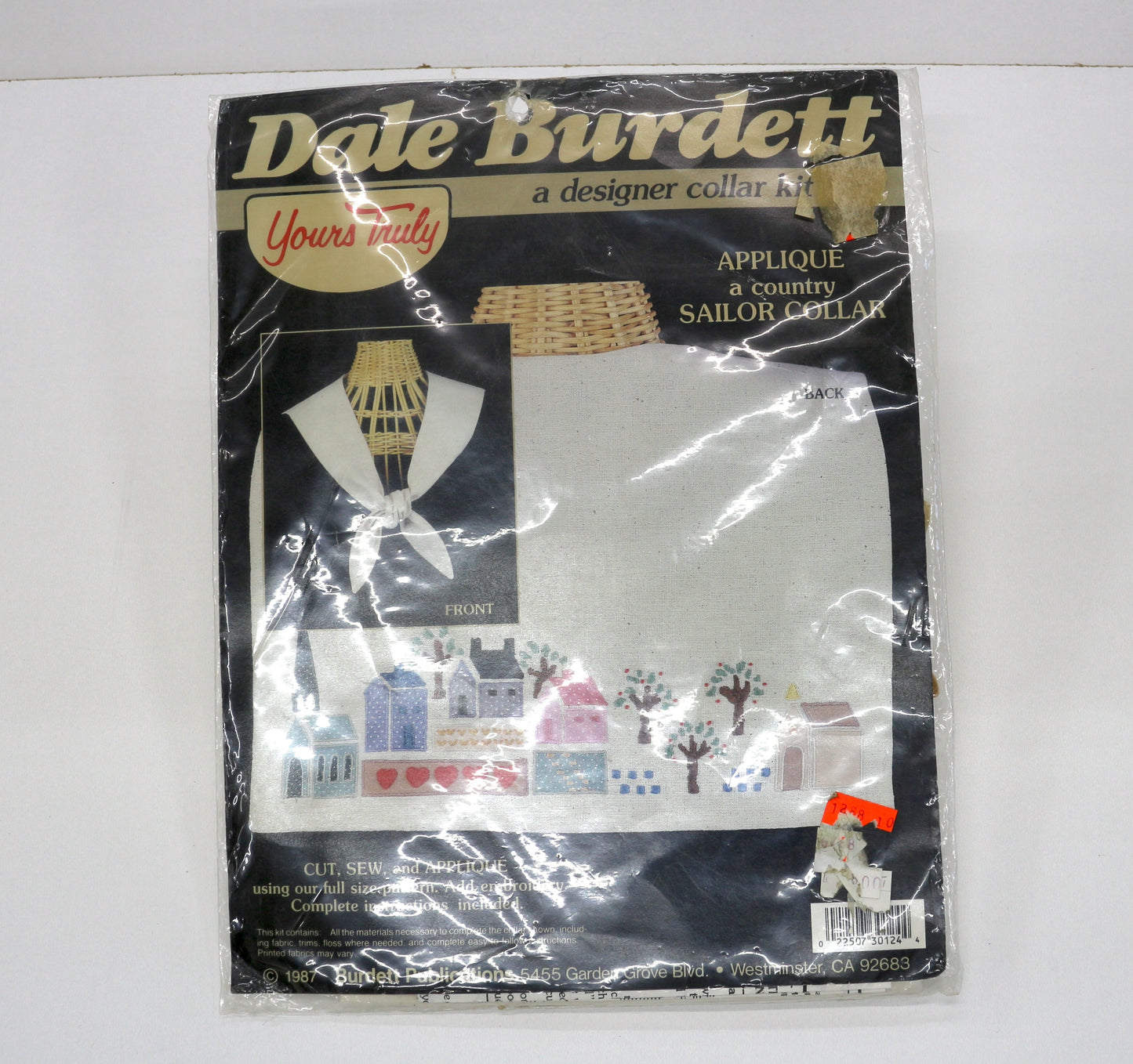 Dale Burdett Design Collar