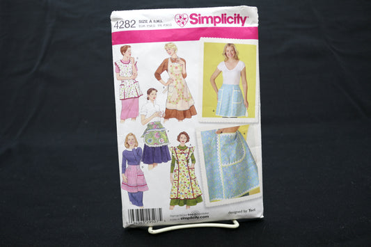 Simplicity 4282 Apron Sewing Pattern size s-l