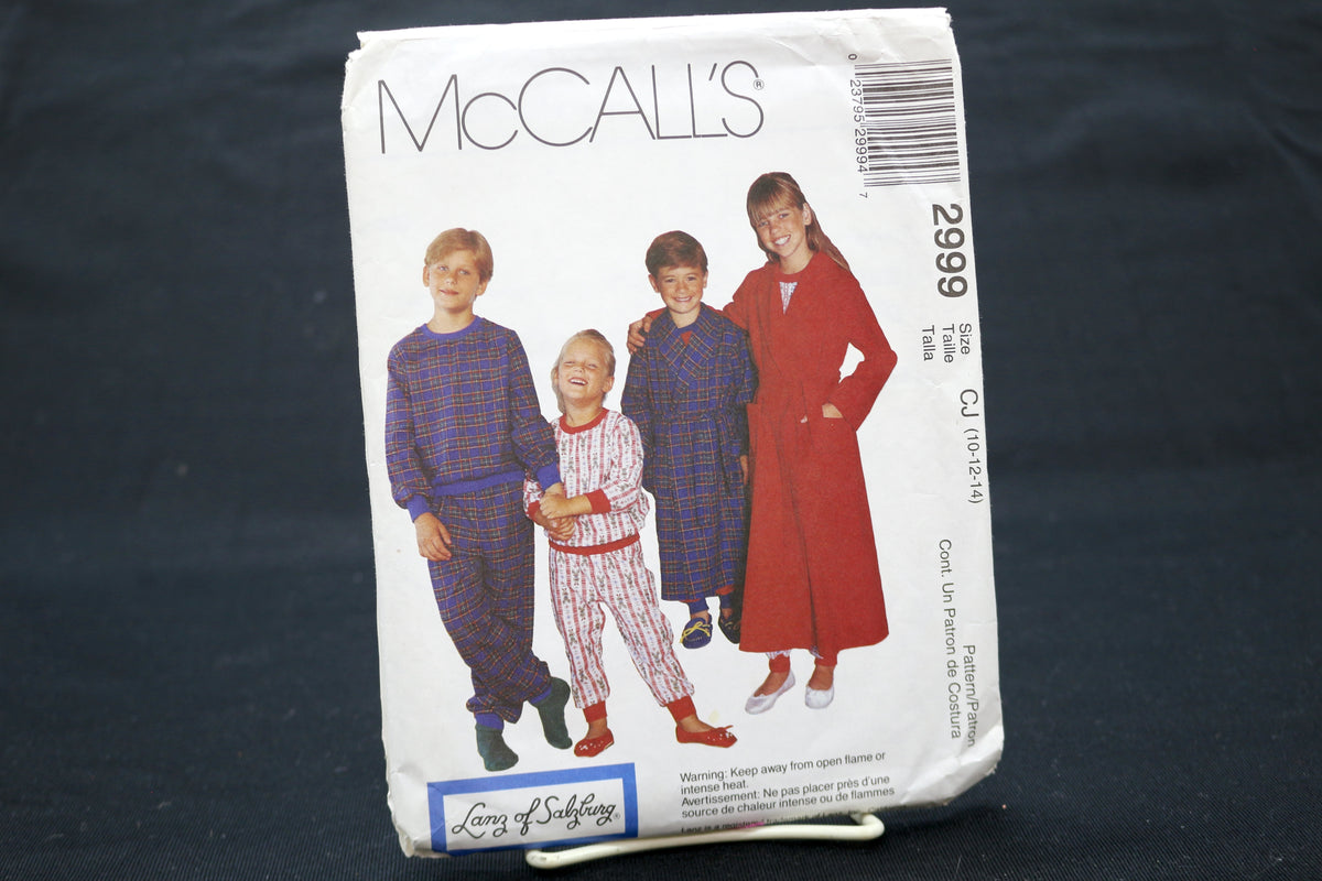 McCalls 2999 Childrens Robe Sewing Pattern size 10-14