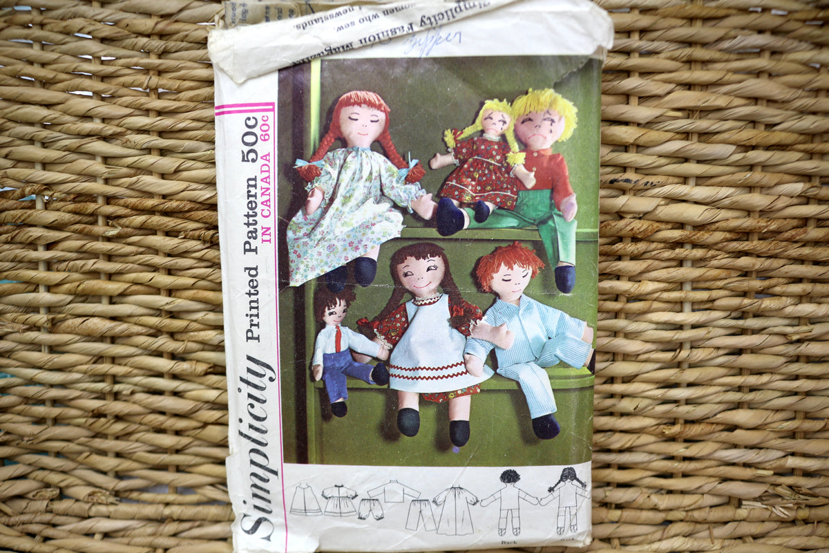 Simplicity 5714 Boy and Girl Rag Doll 15" & 24" Sewing Pattern